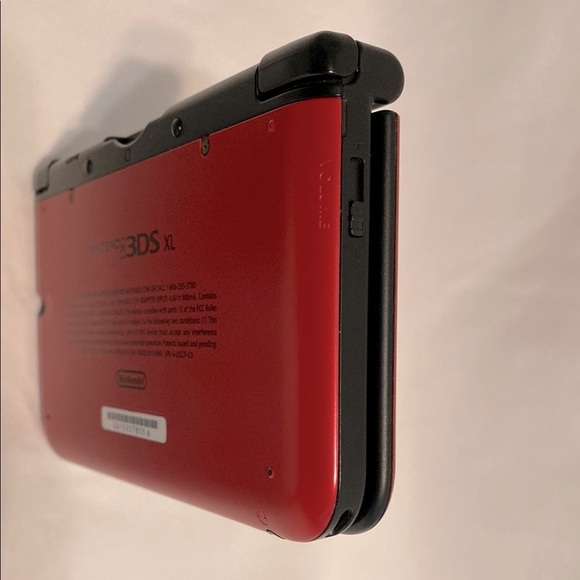 Nintendo 3DS XL, Red, Handheld Gaming Console with Stylus Set - Picture 10 of 13